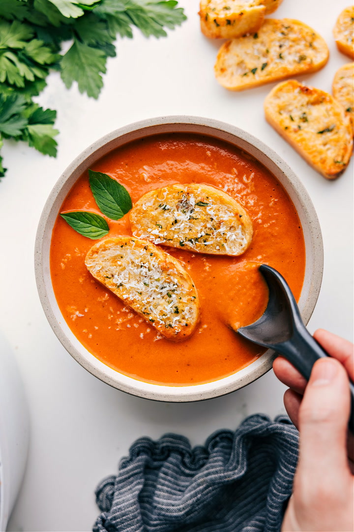 Roasted Tomato Soup with Croutons